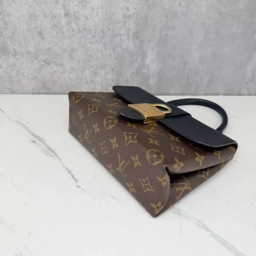 Louis Vuitton Women Pre-Loved Bag Very Good Condition